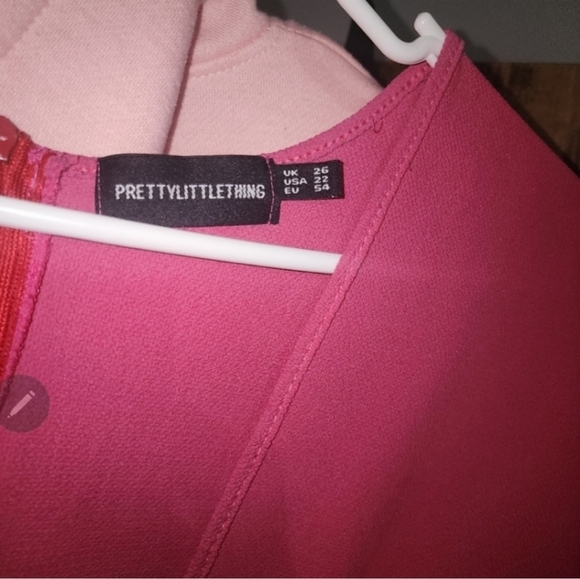 PRETTYLITTLETHING 22 hot pink romper - Picture 4 of 6